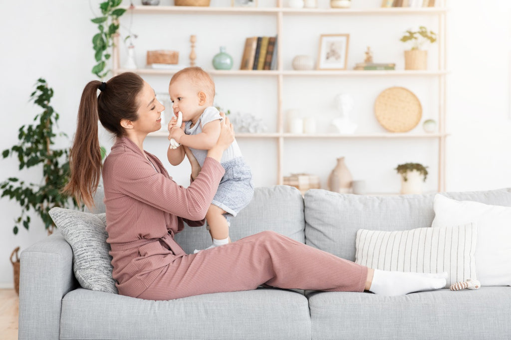 Aprendiendo y cuidando de los más pequeños del hogar